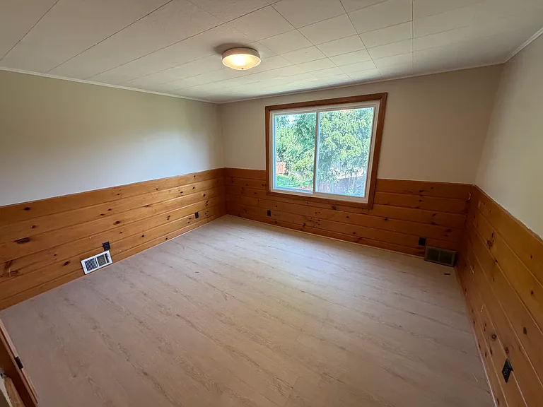 4904 53rd St E — Photo 20