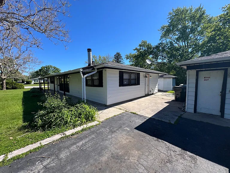 18801 Loretto Ln — Photo 6