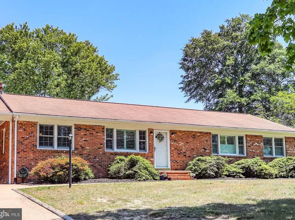 223 Springknoll Cir, Fredericksburg, VA 22405