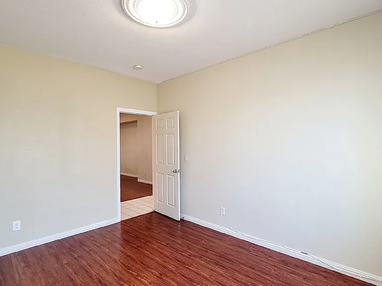 8344 Golden Cypress Ave — Photo 10