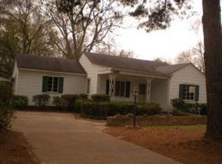 1345 Raymond Rd, Jackson, MS 39204