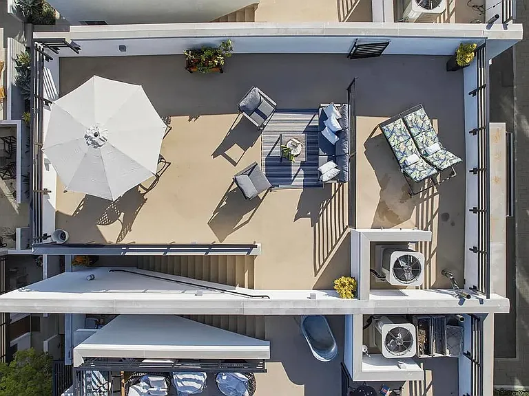 1566 Vista Del Mar Way #3 — Photo 8