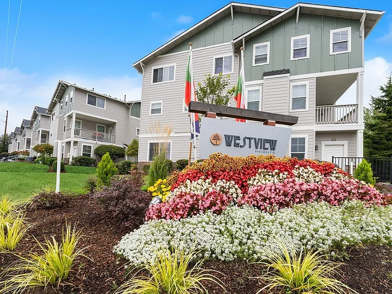 Westview Heights Apartments — Photo 15