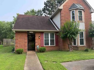 1145 Hunters Lake Dr, Cordova, TN 38018