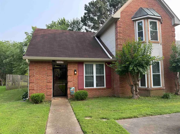 1145 Hunters Lake Dr, Cordova, TN 38018