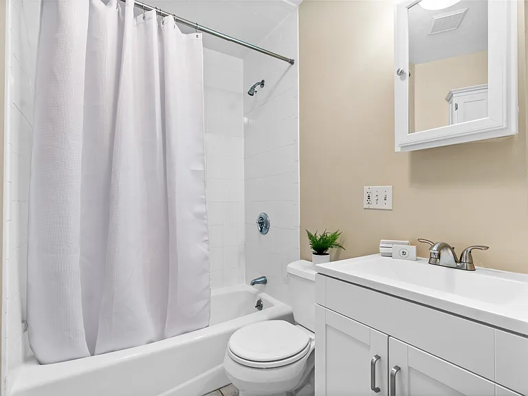 480 Medford St #4 — Photo 24