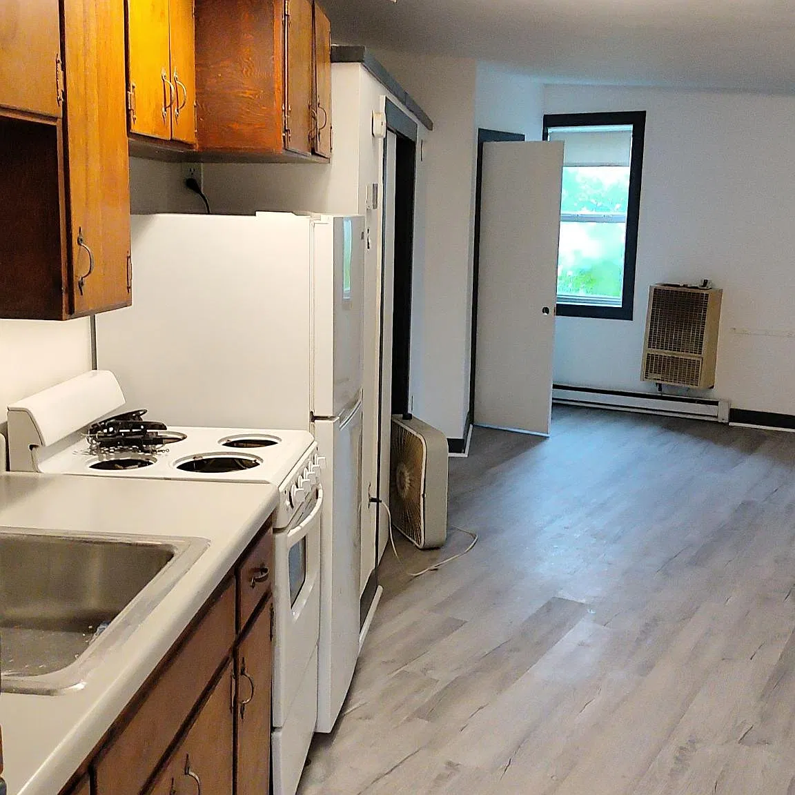 14 Willow St — Photo 2