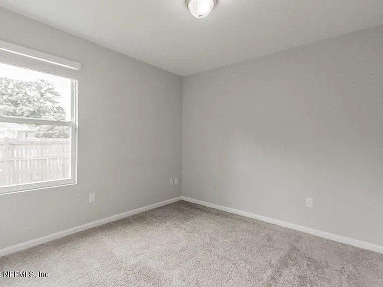 4612 Firestone Rd — Photo 17