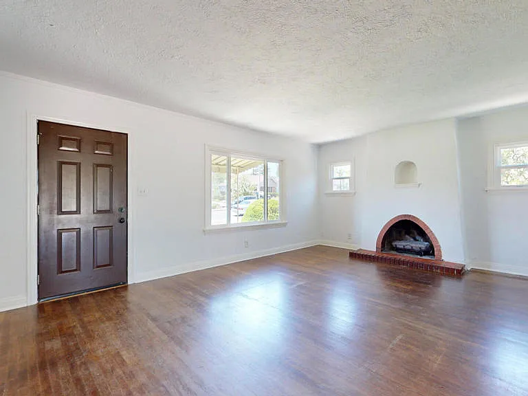 1400 N Dominion Ave — Photo 4
