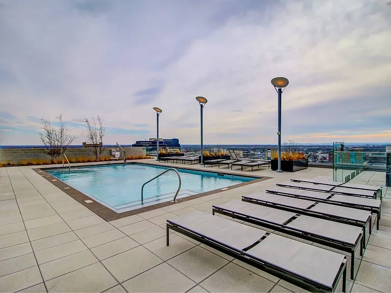 The Residences at OMNI Louisville — Photo 15