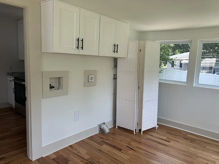 914 Linwood Rd — Photo 11