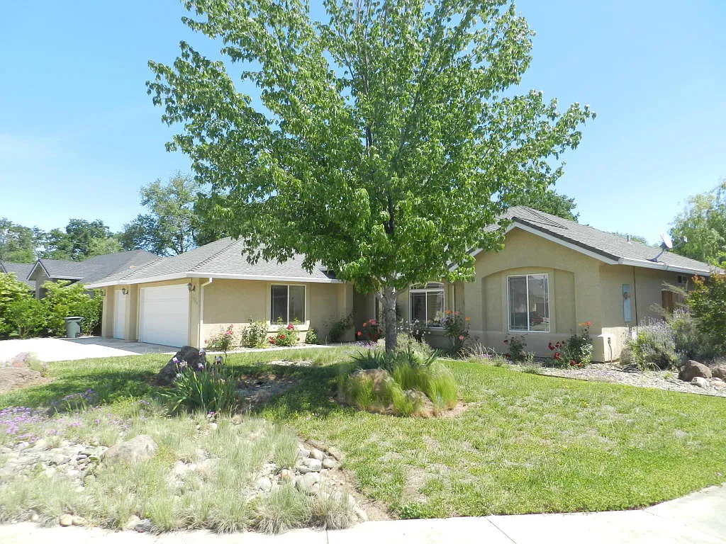 7599 Platinum Way photo 1