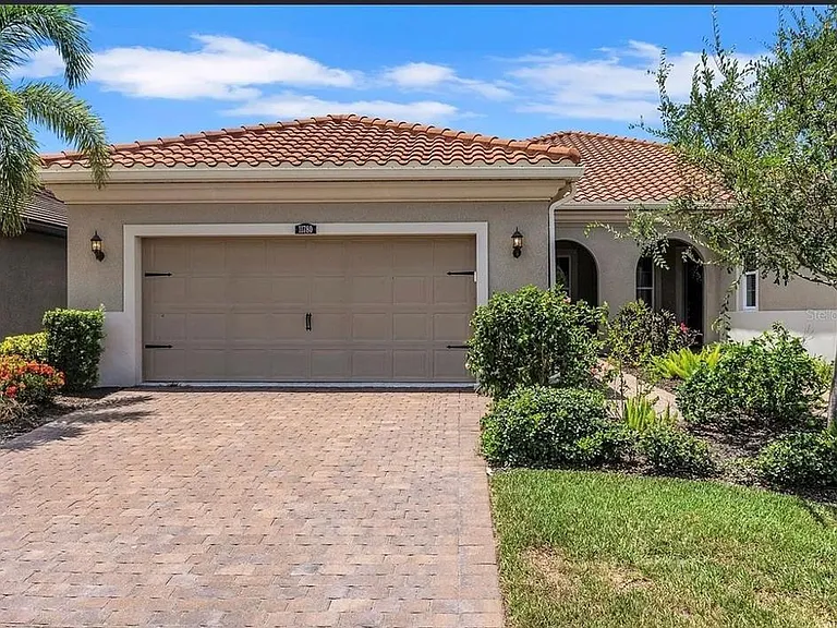 11780 Tapestry Ln — Photo 1