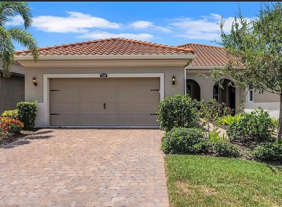 11780 Tapestry Ln