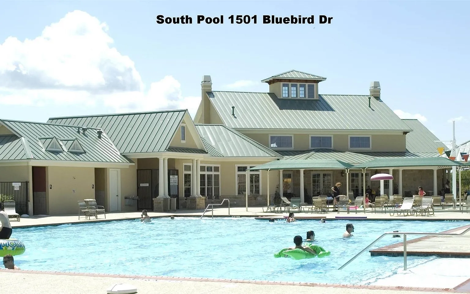 Great Location! Oversized lot giving way to a HUGE, private back yard!! — Photo 3