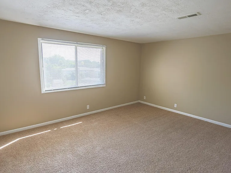 Omaha, NE Evergreen Terrace Apartments | 2 Bedroom | Bedroom