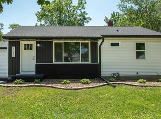 2013 Maplewood Dr, Cedar Falls, IA 50613