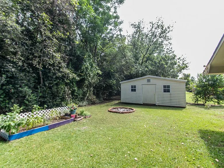 122 Briarwood Dr — Photo 26