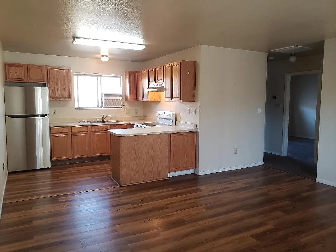 1235 East 7th Street #C — Photo 1