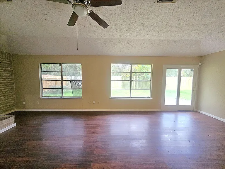 6402 Barrygate Dr — Photo 13