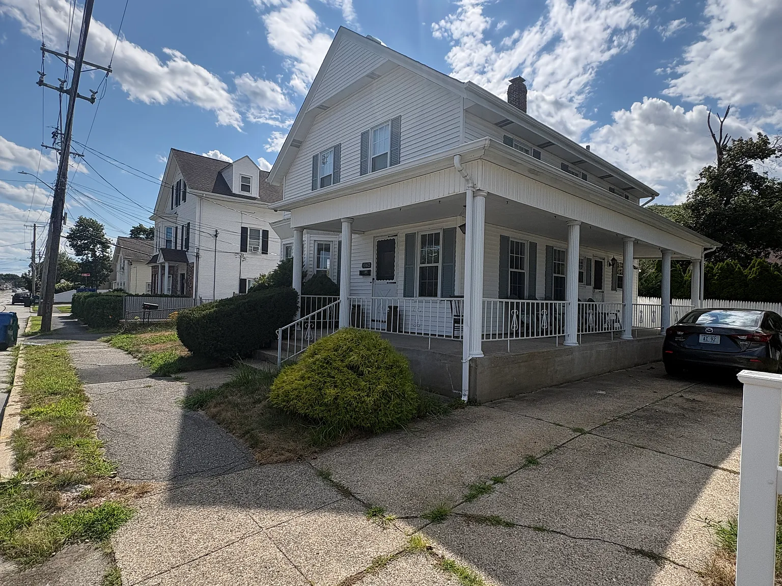 3 bed, 1.5 bath, 1700 sqft, $1,000 — Photo 2