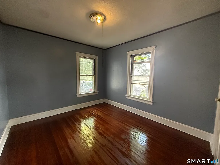 184 Fairview St #1 — Photo 4