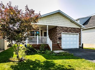 105 Bennett St, East Syracuse, NY 13057