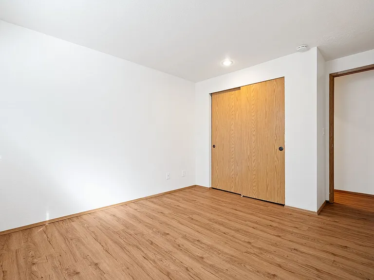 Seattle North Apartments — Photo 38