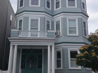 690 E 8th St, South Boston, MA 02127