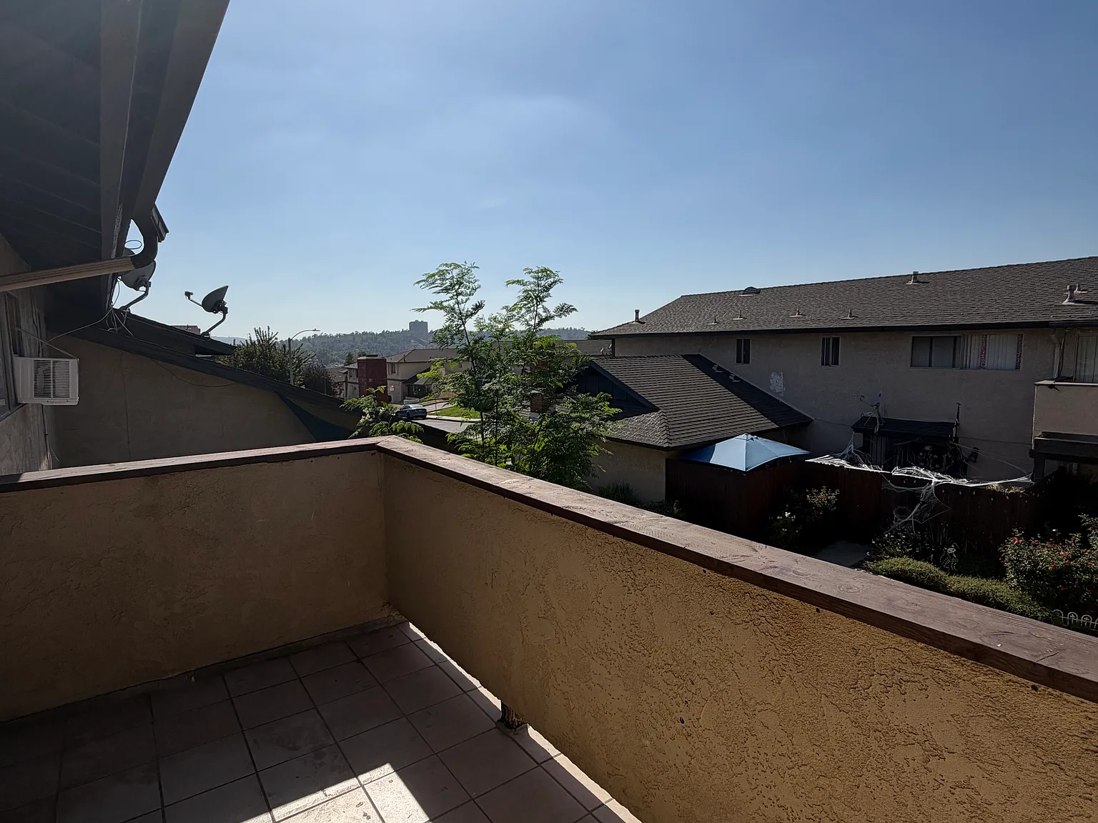 2 bed, 800 sqft, $2,500 — Photo 3