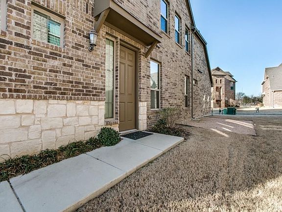 3rd image of 4312 Blackjack Oak Dr
