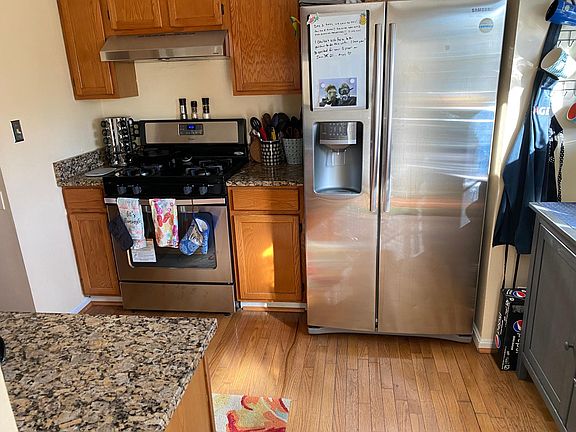 3rd image of 16969 Point Pleasant Ln