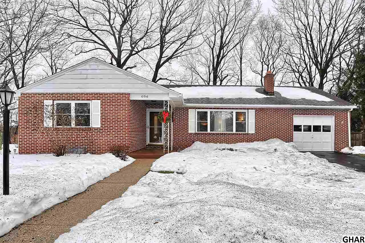 606 Woodland Ave photo 1