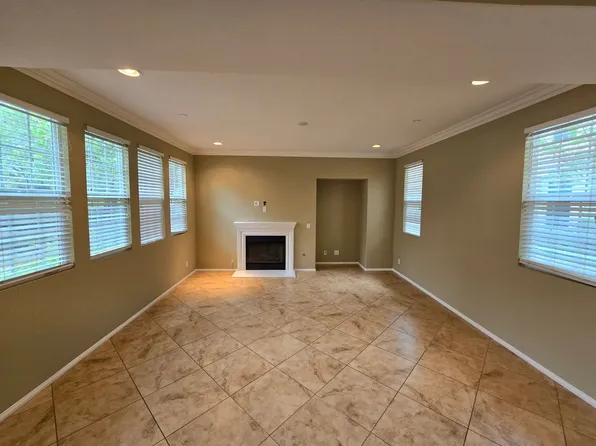 15247 Cambridge St, Tustin, CA 92782