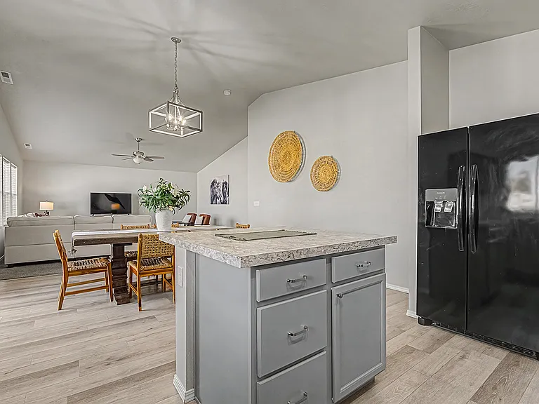 2742 W Balboa Dr — Photo 44