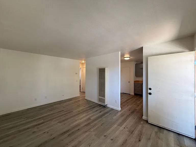 524 E Avenue Q12 #16 — Photo 5