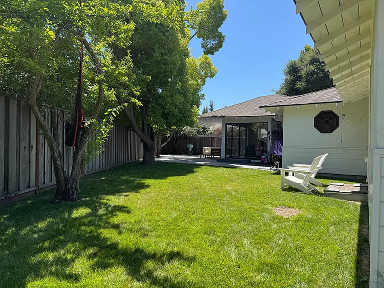 846 Embarcadero Rd — Photo 9