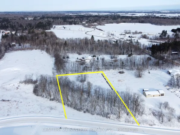 36 Paul A Bertrand Dr, McNab/braeside, ON K7S 3G8