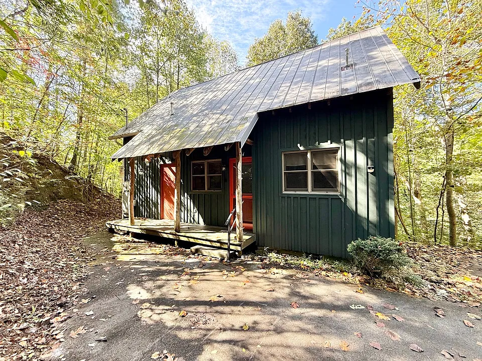 221 Cutter Gap Rd