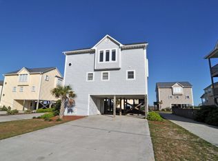 822 Topsail Dr, Holly Ridge, NC 28445