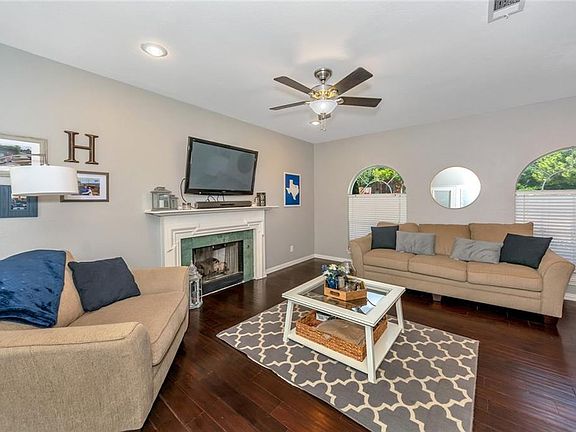 5th image of 1529 Merritt Dr