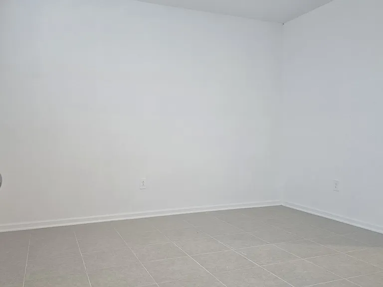 4822 Katrina Dr — Photo 2