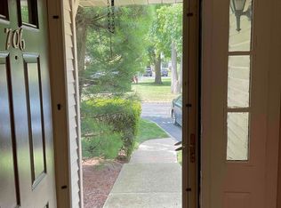 706 Timber Oaks Rd, Edison, NJ 08820