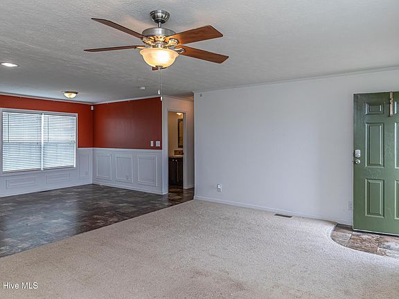 3rd image of 1931 Hinnant Road NW