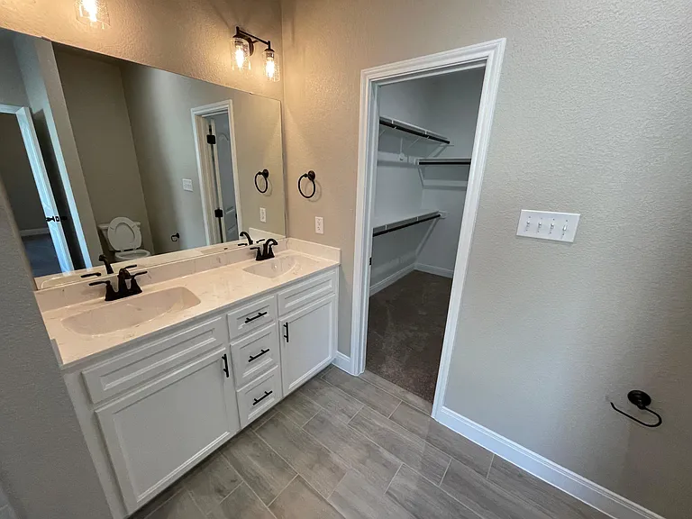 1427 Black Kettle Trl — Photo 6