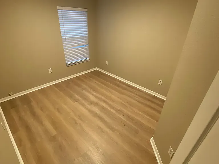 9852 Bayboro Bridge Dr — Photo 16