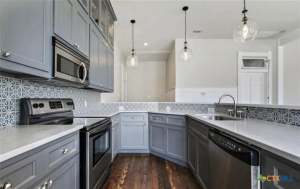 1 bed, 1.0 bath, 680 sqft, $1,695 — Photo 3