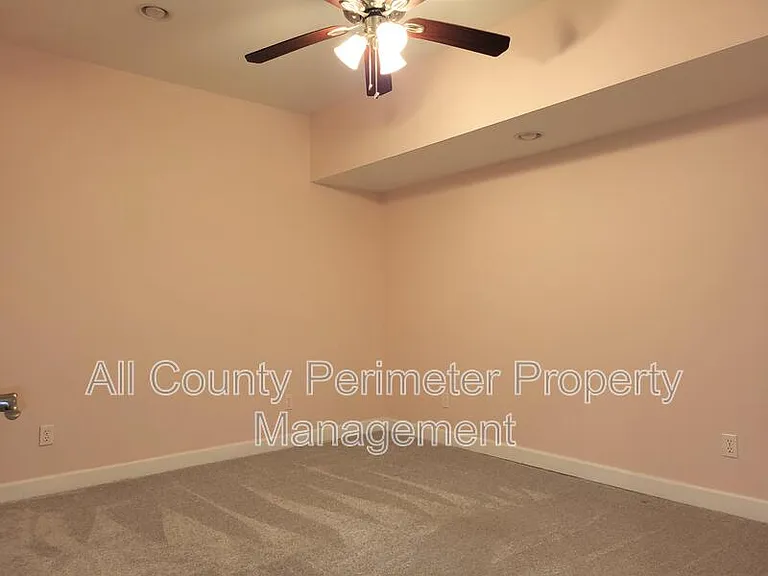 4445 Agard St — Photo 26