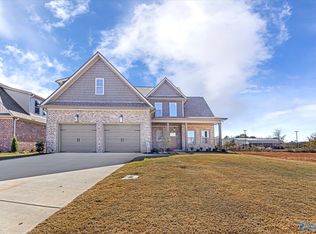 17908 Longleaf Dr, Athens, AL 35611