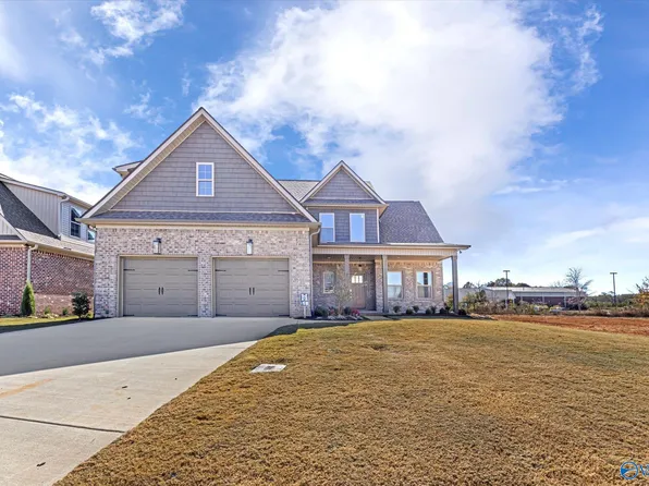 17908 Longleaf Dr, Athens, AL 35611